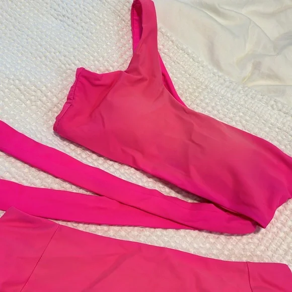 SHEIN Bikini - Picture 4 of 5